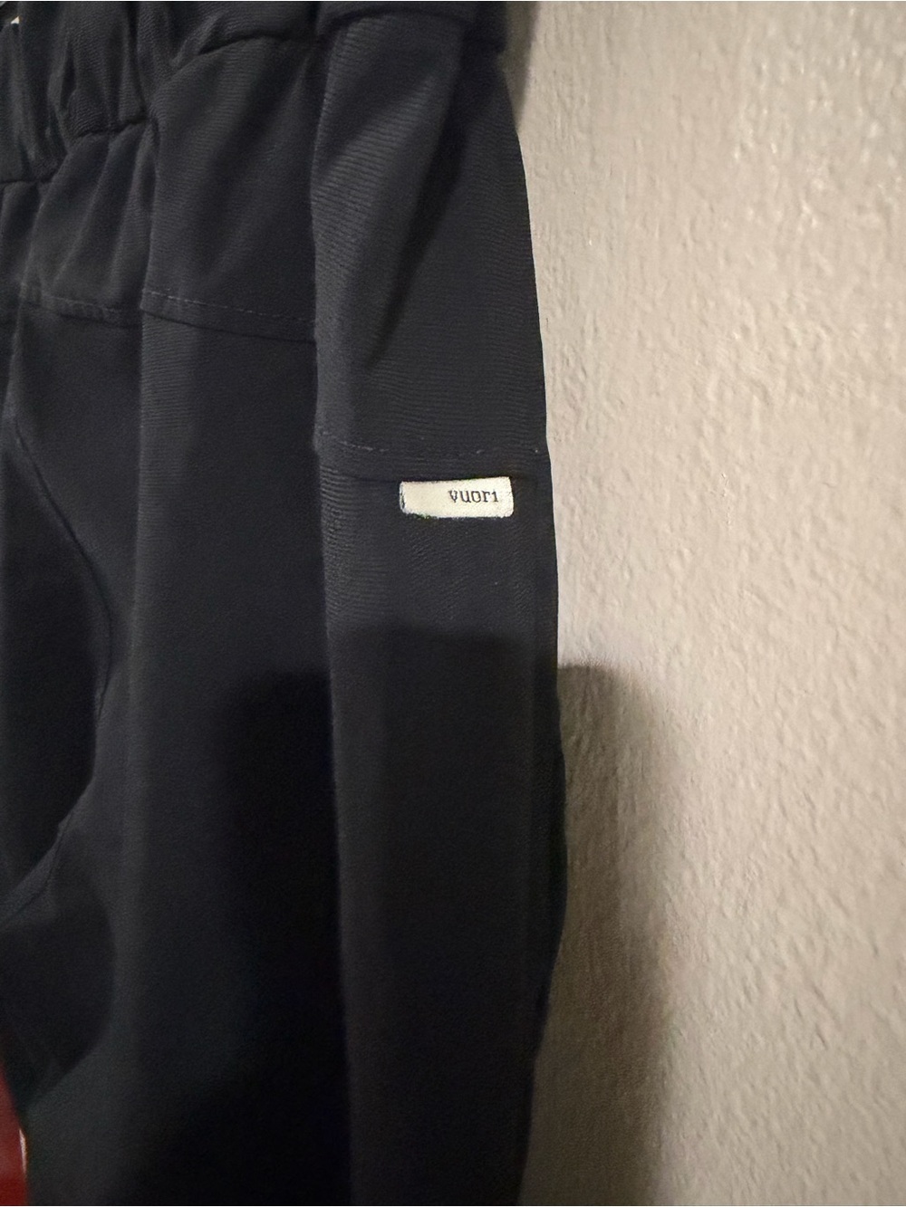 Vouri Women’s Black Stretch Casual Pants Size Medium - Picture 4 of 6